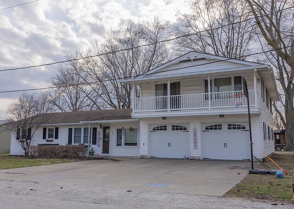 1st image of 923 S Hardman Rd