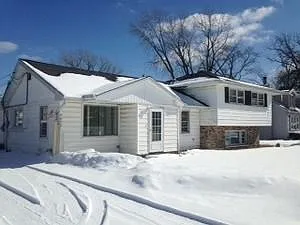 8605 Melvina Ave photo 1