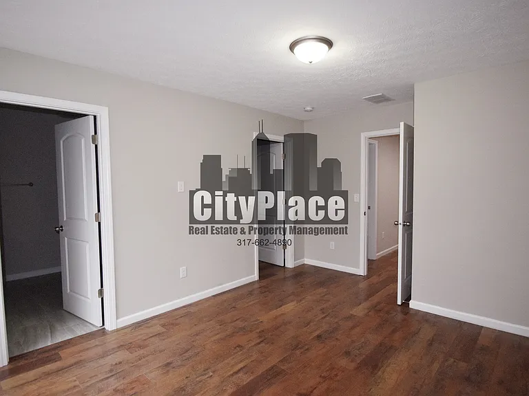 1399 Hoefgen St — Photo 15