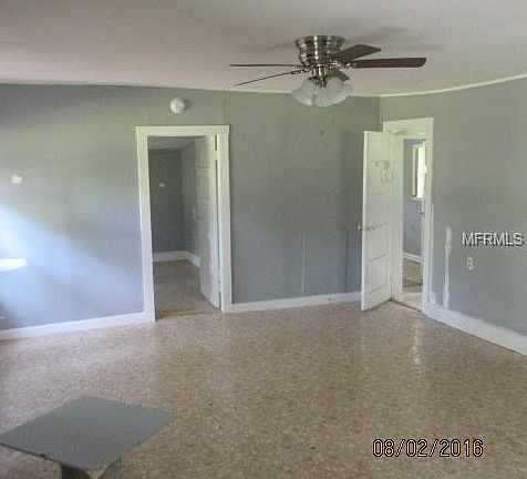 5th image of 527 NE 31st St
