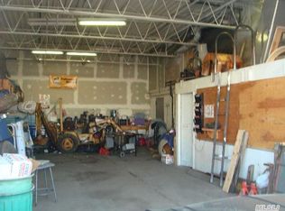 3421 Hampton Rd, Oceanside, NY 11572