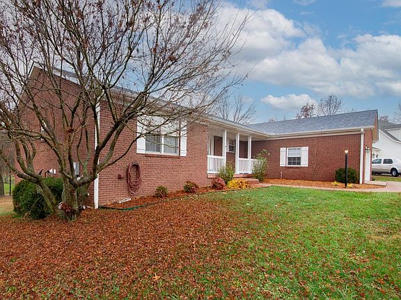 4th image of 243 Emmaus Cir