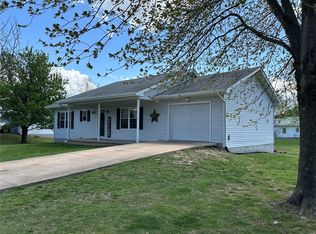 112 W Fairway Ave, Owensville, MO 65066