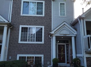 2320 Dawson Ln, Algonquin, IL 60102