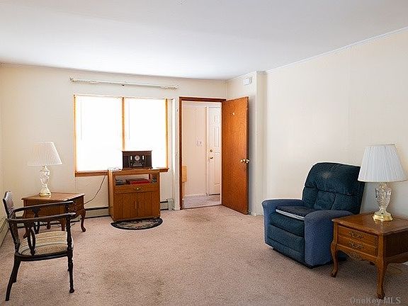 3rd image of 872 Grand Blvd
