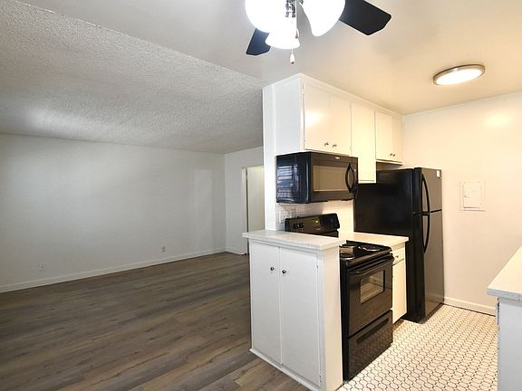 3rd image of 4201 Arch Dr #19