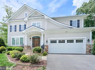 605 Meadow Ln SW, Vienna, VA 22180