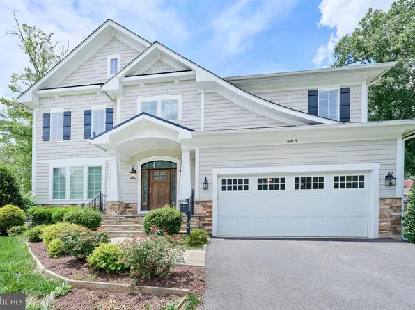 605 Meadow Ln SW, Vienna, VA 22180