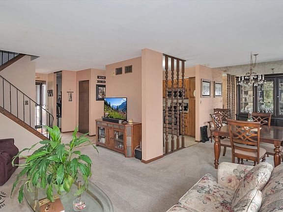 4th image of 6824 Kingston Rd