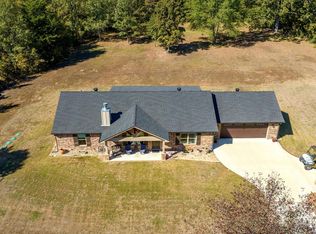 2309 W Lake Dr, Gladewater, TX 75647