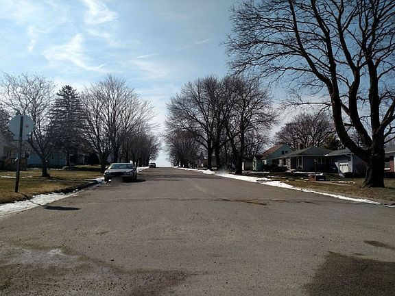 4th image of 1327 Briarwood Dr