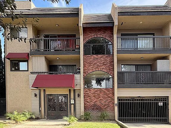 1st image of 1020 Davis Ave APT 101