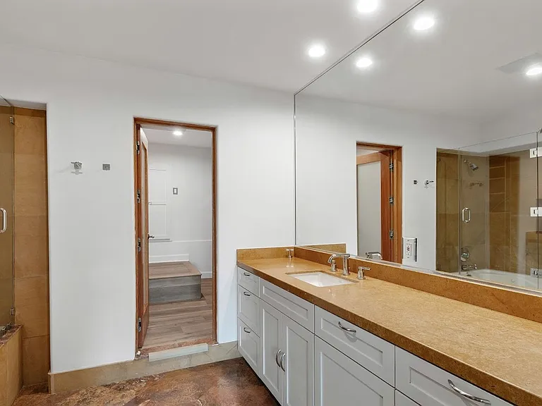 27091 Sea Vista Dr — Photo 38