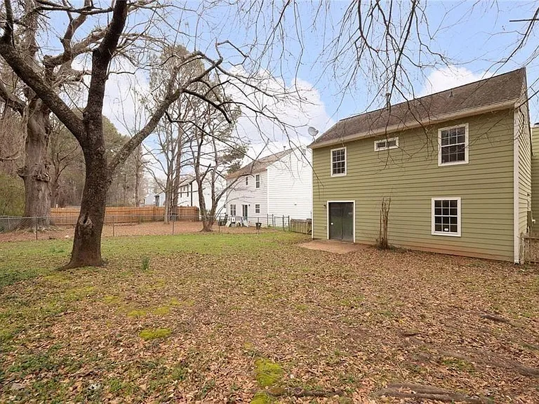 1055 Autumn Crest Ct — Photo 18