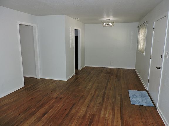 3rd image of 2747 Kroy Way