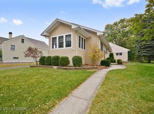 5121 Grand Ave, Downers Grove, IL 60515