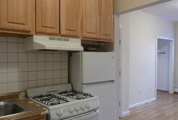 Call Susana 201-960-9835