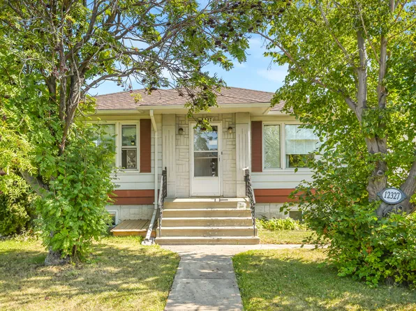 12327 95th St NW #Bm, Edmonton, AB T5G 1N4