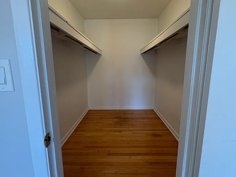 Carey Avenue Apartments — Photo 5