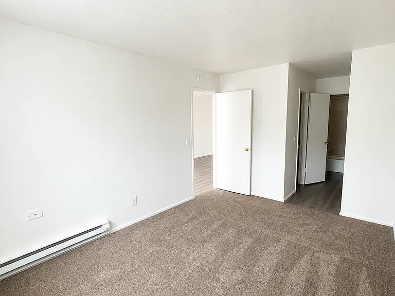 Caledonian Apartments — Photo 5