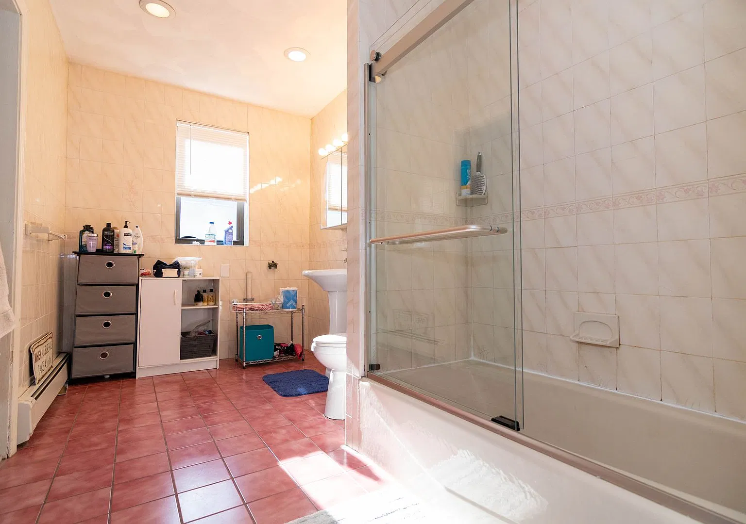Spacious 5 Bed / 2 Bath in Brookline | 2,000 Sq Ft | Heat & Hot Water Included — Photo 4