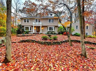 59 Vixen Rd, Trumbull, CT 06611