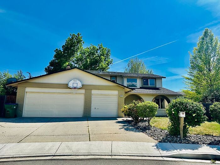 1st image of 2327 Geneva Ct