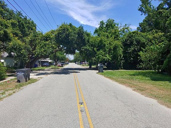 4th image of 1958 Clement Ave