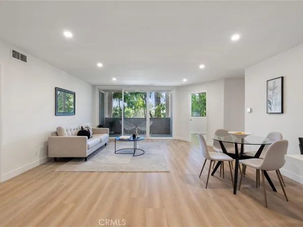 5411 Tyrone Ave APT 203, Van Nuys, CA 91401