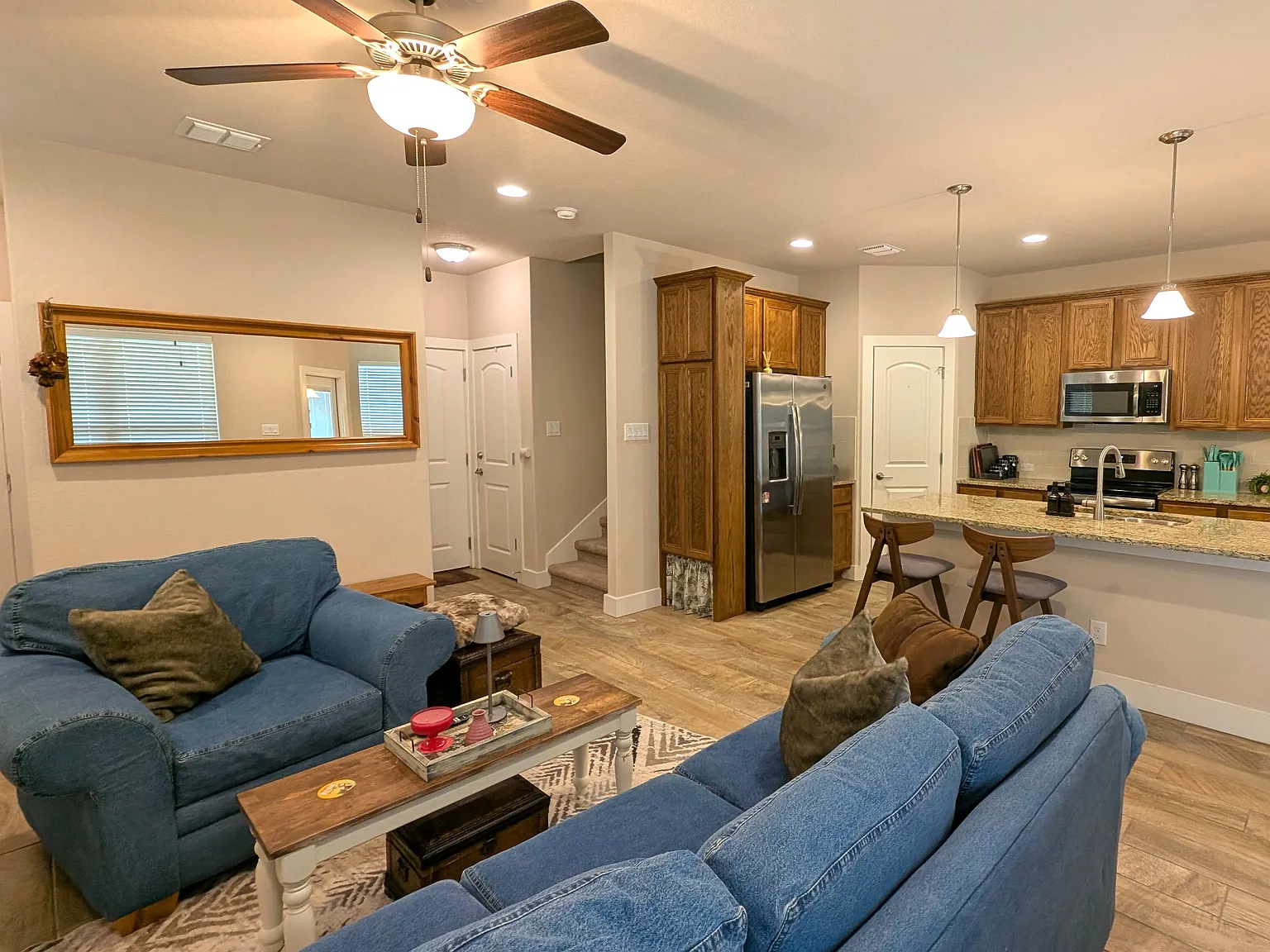 3 bed, 2.5 bath, 1694 sqft, $2,150 — Photo 1