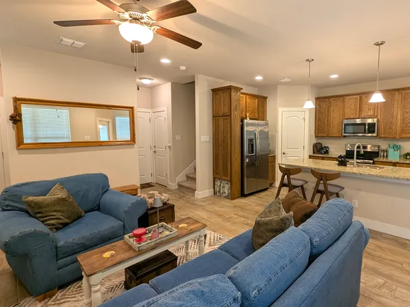 909 Crystal Brook Cv, New Braunfels, TX 78130
