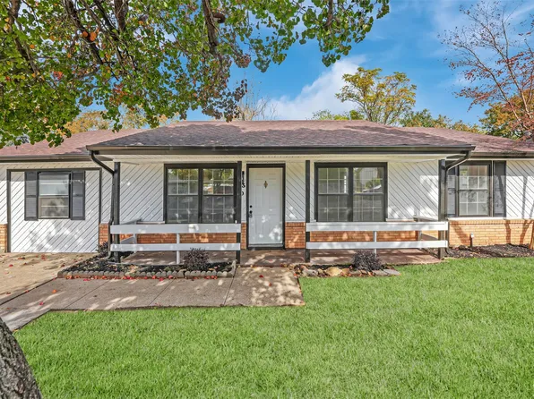 309 Westwood Dr, Euless, TX 76039