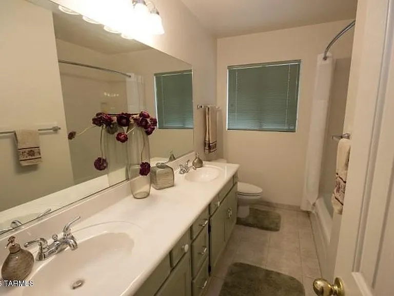 2309 N Madelyn Cir — Photo 8