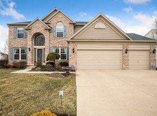 712 Blue Ridge Dr, Streamwood, IL 60107