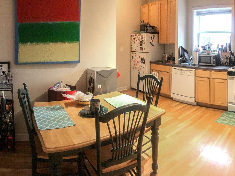 1st image of 3918 N Pine Grove Ave #K3r