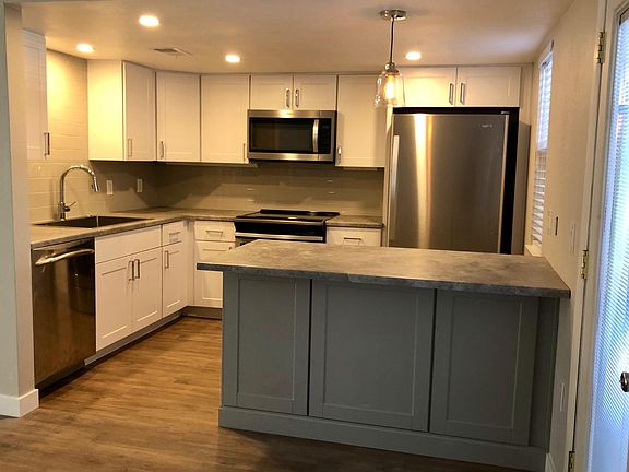 2nd image of 1201 N Galapago St Unit 99