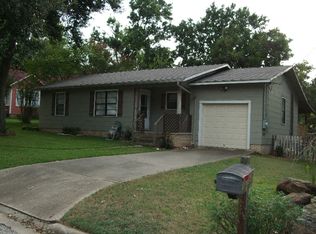 1704 S Park St, Brenham, TX 77833