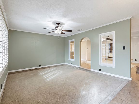 5th image of 3217 Dauphine Dr