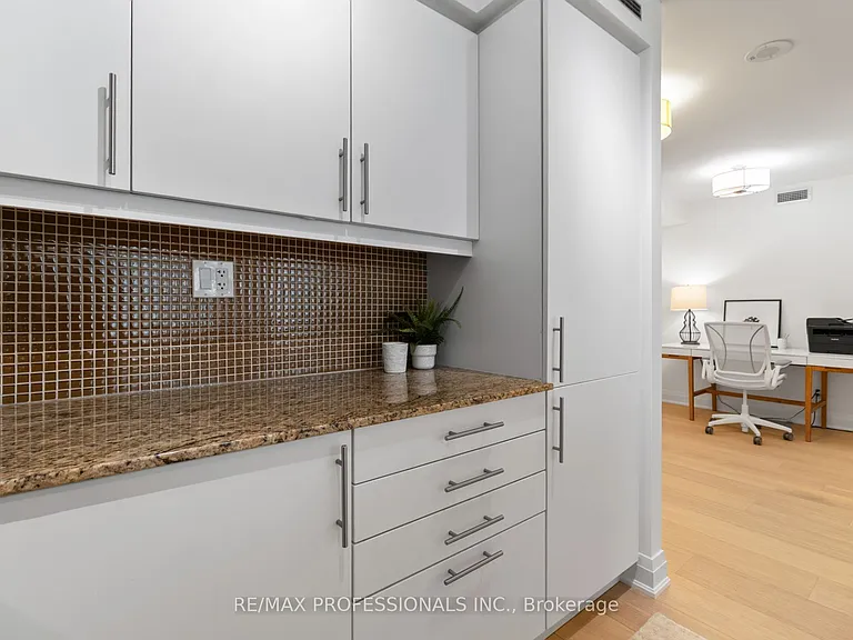 1 Bedford Rd #515 — Photo 11