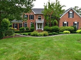 39 Greenwood Rd, Hopkinton, MA 01748