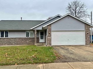 1519 Ruby St, Belvidere, IL 61008