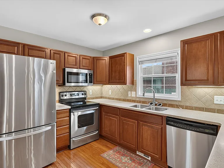 3813 Rochester Rd — Photo 16
