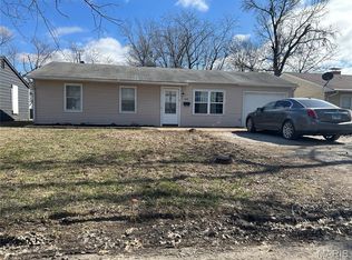 718 Saint Martin Dr, Cahokia, IL