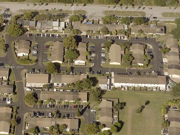 5th image of 28131 SW 142nd Ct
