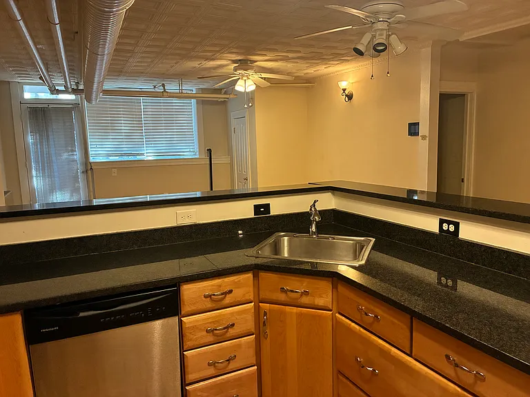 2105 N Charles St #1 — Photo 5