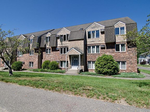 2nd image of 3162 Main St #3162