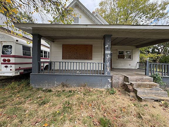 2nd image of 1336 N College St