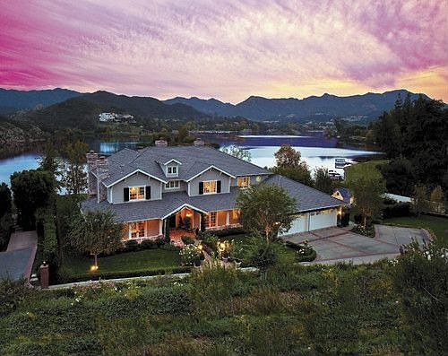 1st image of 750 Lake Sherwood Dr