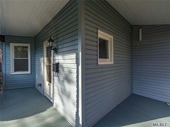 4th image of 230 Franklin Ave
