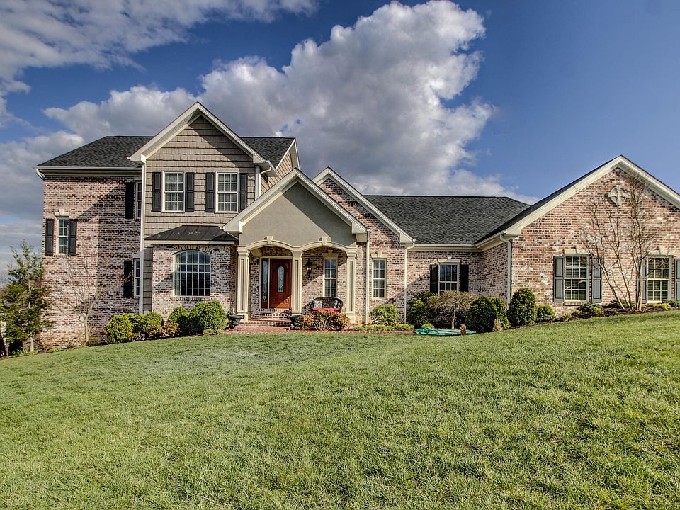 1st image of 5724 Longridge Dr